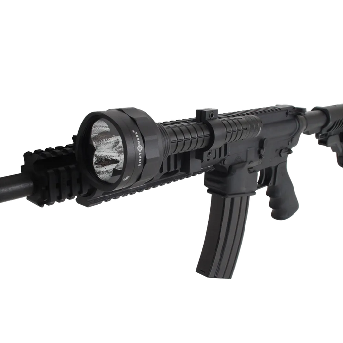 Linterna táctica TripleDuty H840, con especificaciones militares