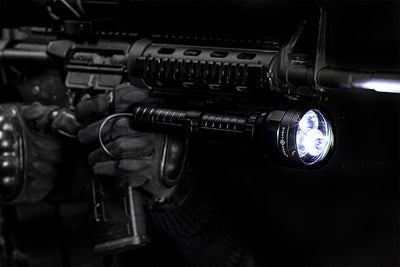 Linterna montada en arma SS2000